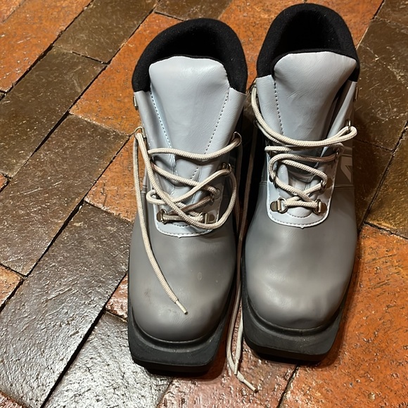 Artik CX500 Cross Country 3 pin 75MM. Unisex size 9 Men and size 11 Women - Picture 2 of 8